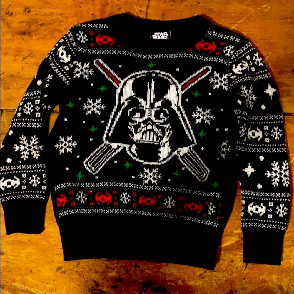 Boys Star Wars sweater - like new